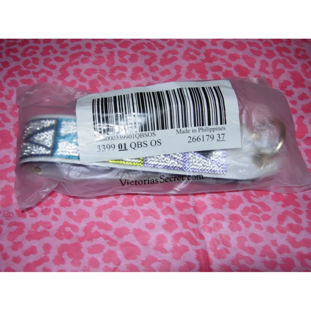 Victoria’s Secret Wristlet Keychain Rhinestones Sparkling NWT - Picture 3 of 3